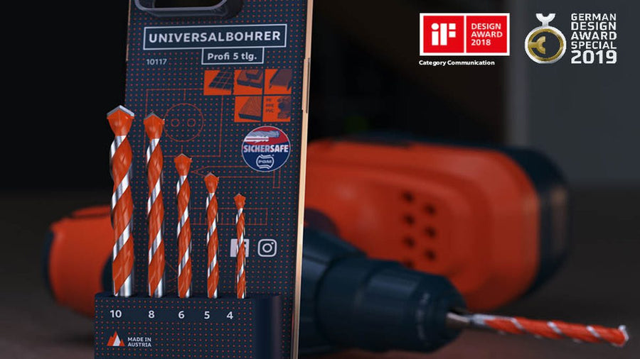 Presch Profi Universalbohrer-Set vor einer Bohrmaschine, inklusive Mehrzweckbohrer und Spiralbohrer in Verpackung