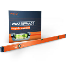 Die PRESCH 150cm Wasserwaage in markantem Orange mit drei Libellen und hochelastischen Endkappen, präsentiert vor der Produktverpackung, die die Vergrößerungslibelle besonders hervorhebt.