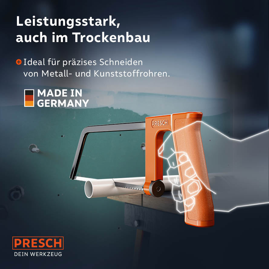 Optimale zaaggeleiding voor schone sneden: De zaag bij het bewerken van een kunststofprofiel (U‑profiel) in een professionele klem.