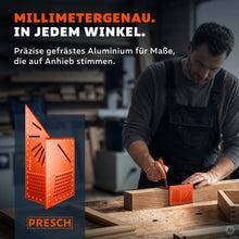 Präzisionsgefrästes Aluminium-Anreißwerkzeug liegt an einem Holzbalken, während ein Handwerker Maße überträgt
