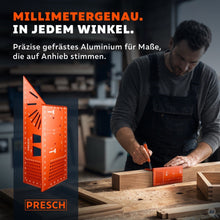 Präzisionsgefrästes Aluminium-Anreißwerkzeug liegt neben einem Handwerker, der Maße am Werkstück überträgt