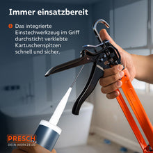 Gros plan d'un utilisateur qui utilise l'outil de perçage intégré à la poignée ergonomique pour ouvrir rapidement et en toute sécurité une pointe de cartouche collée.