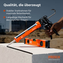 La presse à cartouches PRESCH 26:1 du ensemble est présentée sur un bloc de béton dans un environnement de chantier ; le cadre en acier stable et la mécanique durable soulignent son adéquation pour une utilisation professionnelle quotidienne dans des conditions difficiles.