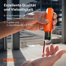 Eine Hand hält das Minenmagazin, um eine rote Ersatzmine (Ø 2,8 mm) zu entnehmen. Das Magazin enthält zudem gelbe und Graphit-Minen.