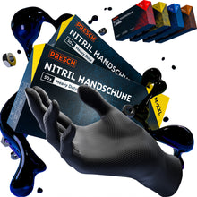 Gants en nitrile PRESCH Heavy Duty noirs (lot de 2x50) avec gant flottant devant des éclaboussures d'huile sombre et d'autres boîtes de tailles.