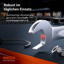Ein Ratschenschlüssel aus dem 12-teiligen Set im praktischen Einsatz an einer industriellen Rohrverbindung. Das Bild demonstriert das sichere Anziehen von Muttern durch optimale Kraftübertragung und maximale Stabilität bei jeder Umdrehung.