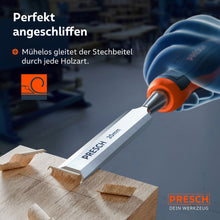Anwendungsbeispiel: Der scharf angeschliffene 20mm Stechbeitel gleitet mühelos durch das Holz und erzeugt saubere Späne bei der Flächen- und Kantenbearbeitung.