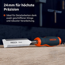 De stempelbeitel met een bladbreedte van 24 mm ligt op een houten oppervlak; ideaal voor detailwerk dankzij een precies geslepen blad en robuuste constructie.
