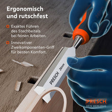 Sichere Führung bei feinen Arbeiten: Die Illustration zeigt die Handhaltung am innovativen Zweikomponenten-Griff für besten Komfort und exakte Linienführung beim 26mm Stemmeisen.