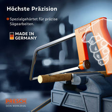 Anwendungsbeispiel: Spezialgehärtetes 200mm Sägeblatt beim präzisen Bearbeiten eines Holzstabs, der sicher im Schraubstock fixiert ist.