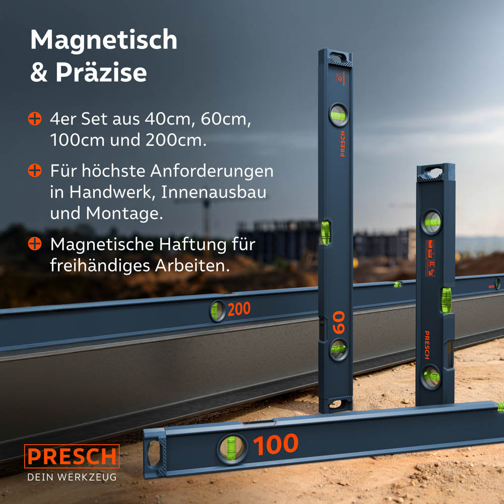 Die vier magnetischen Wasserwaagen des Sets werden auf einer Baustelle an einem Stahlträger und im Sand präsentiert, um ihre starke Haftung und professionelle Eignung für Metallbau und Montage zu verdeutlichen.